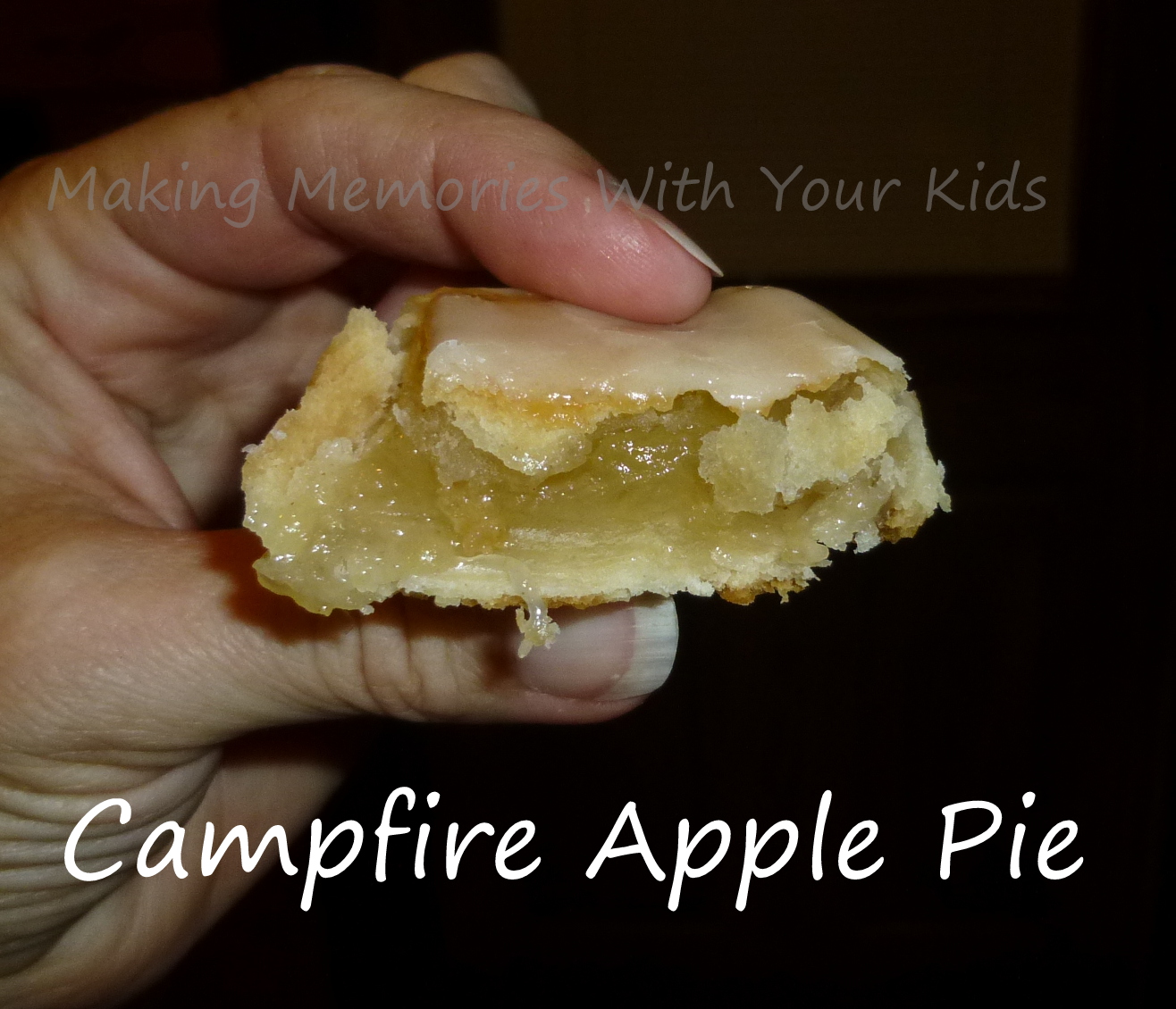http://makingmemorieswithyourkids.com/wp-content/uploads/2013/07/campfire-apple-pie-003.jpg