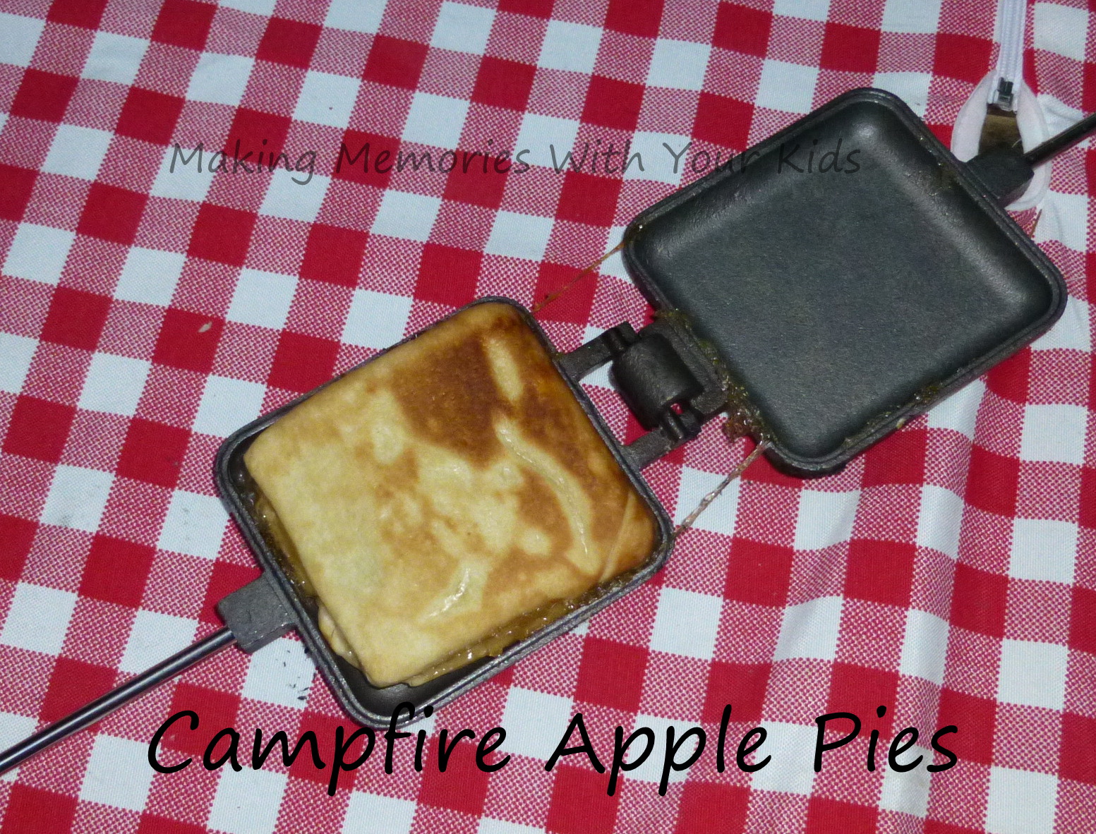 How to Make Campfire Pies - Mara Knows