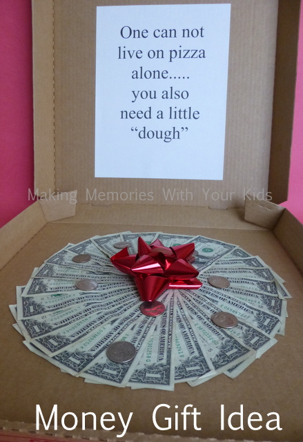 Creative money pizza!! Everyone can use a little dough