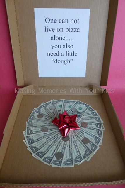 Creative money pizza!! Everyone can use a little dough