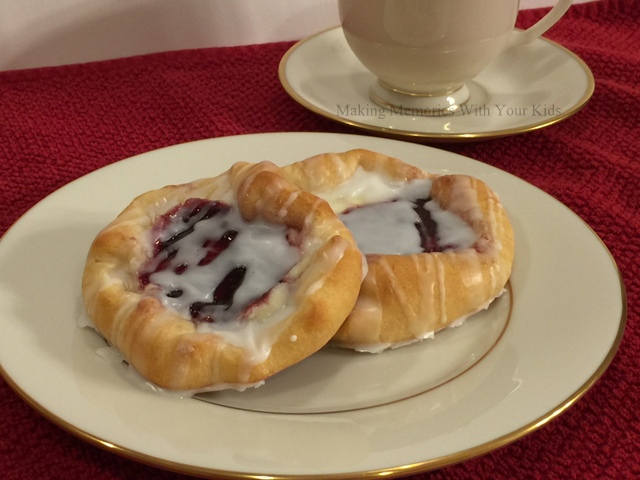 recipe Recipe Danish Cheese {Secret Cream Raspberry cheese and Club} danish yeast