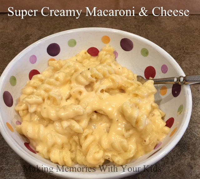 Best Macaroni & Cheese (with a secret ingredient!)