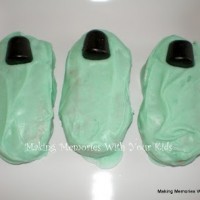 gruesome green toe cookies