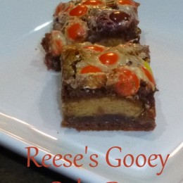 Reese’s Gooey Cake Bars
