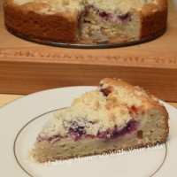 Raspberry Cream Cheese Coffee Cake with Crumb Topping