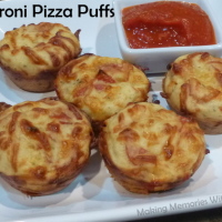 Pepperoni Pizza Puffs