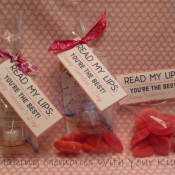 Read My Lips Valentine's Day Gift Idea with Free Printable
