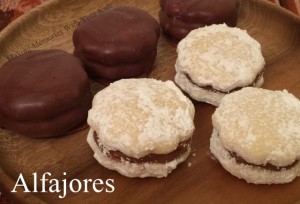 Peruvian Alfajores - Delicious Cookie FIlled with Dulce de Leche